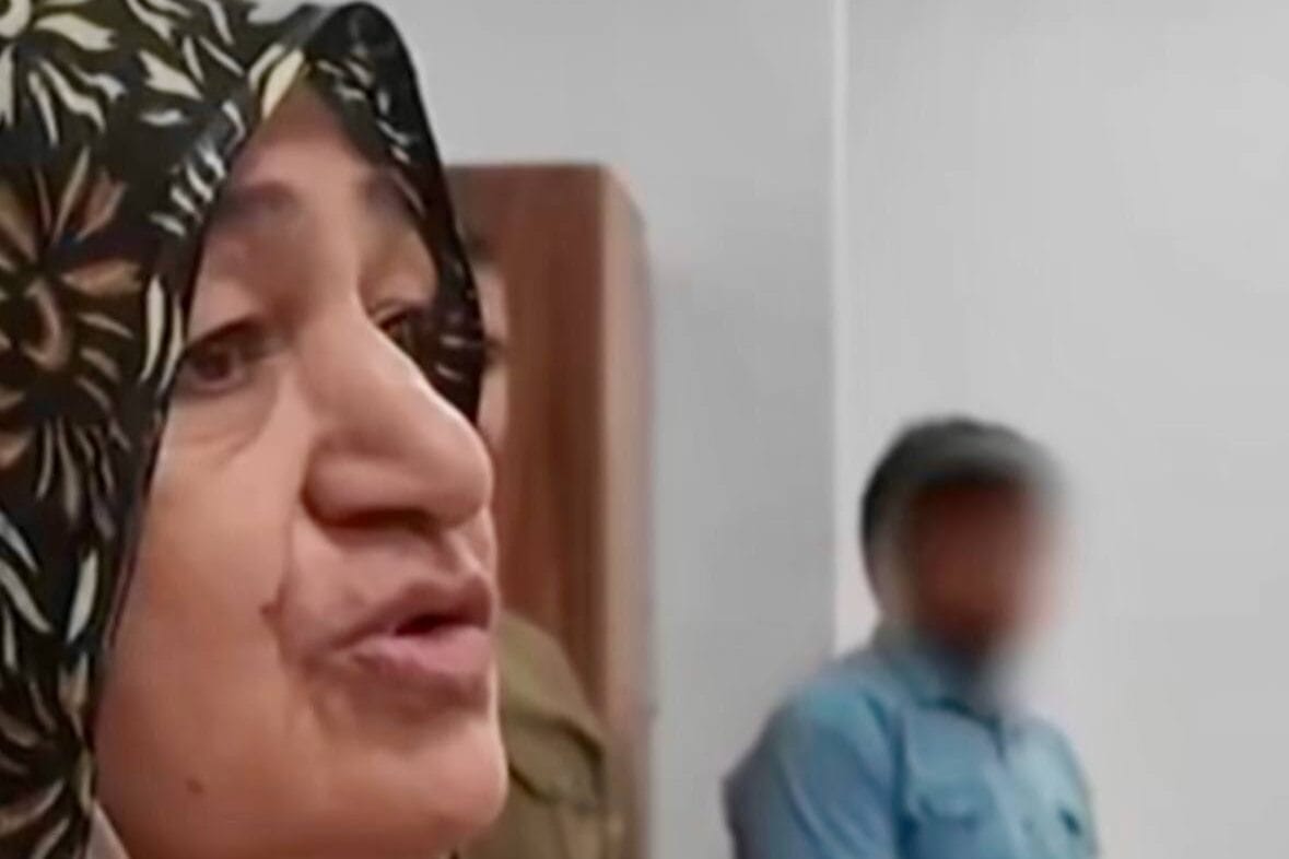 کلثوم اکبری