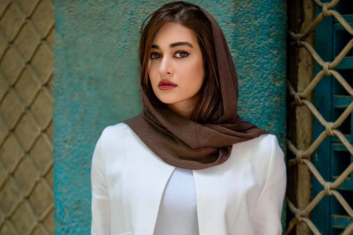 مه لقا مینوش زاد