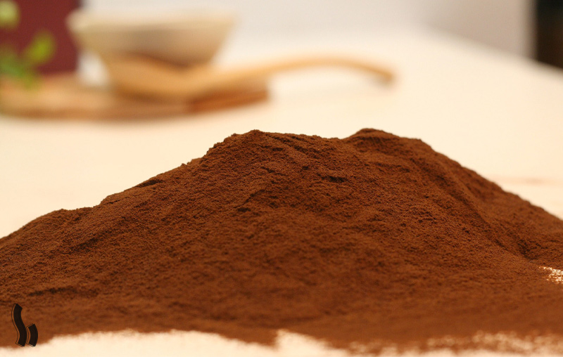 میخوای پشهها از خودت و خونهت فراری باشن؟ فقط کافیه بدونی از چی بدشون میاد پودر قهوه برای دور کردن حشرات