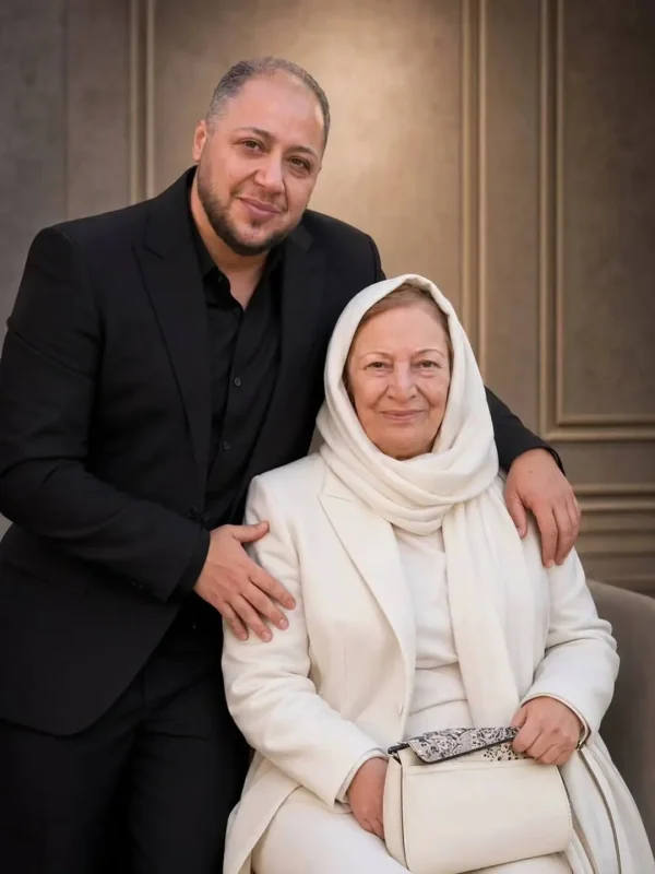 مازیار لرستانی و مادرش