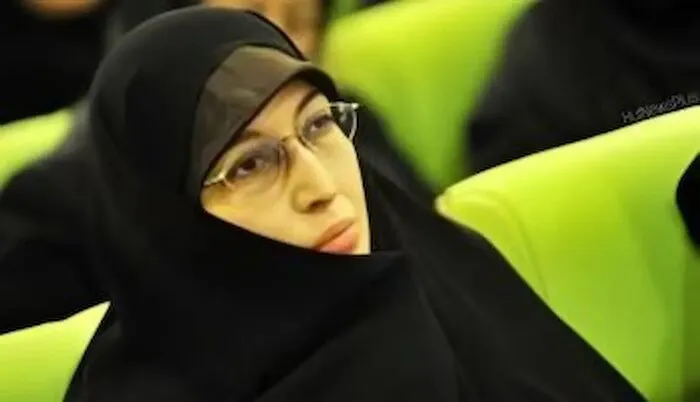 چه کسانی از خانواده رهبر شهید شدند؟ اسم دختر و نوه های رهبر که شهید شدند عکس دختر شهید رهبر چه کسانی در بیت شهید شدند
