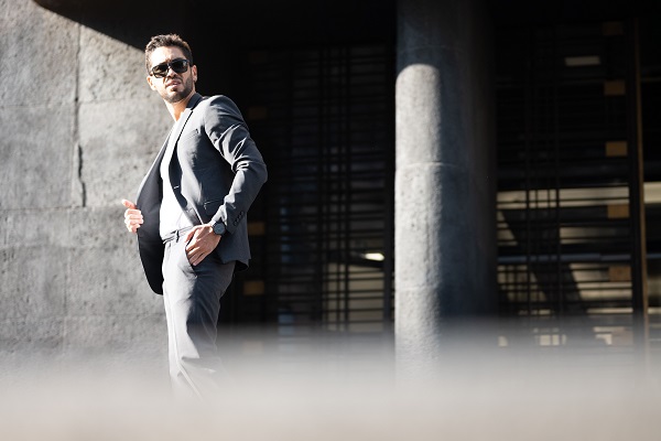 راهنمای انتخاب پوشش شیک و حرفهای در محیط کار