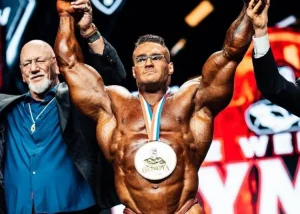 رفیق هادی چوپان ساندو را تصاحب کرد: نیک واکر قهرمان مسترالمپیا 2026 شد