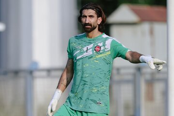 علیرضا بیرانوند سرباز فجر سپاسی شد